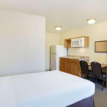 Woodspring Suites Raleigh Northeast Wake Forest Стая снимка